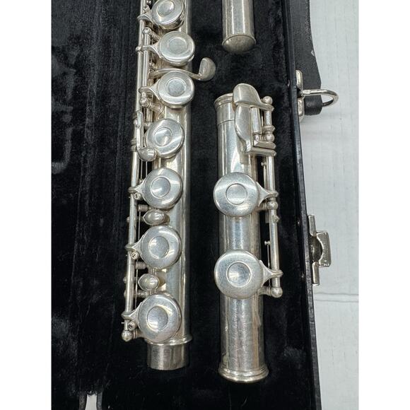 Gemeinhardt 2SP Top Student Flute With Case GUC - Picture 14 of 15